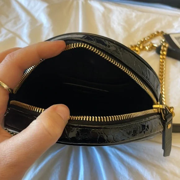 Yves Saint Laurent YSL brand new with tags cross body Vinyle Round Croc-Leather - Picture 4 of 7